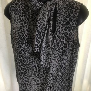 August Silk Women’s Sleeveless Pullover Shirt.